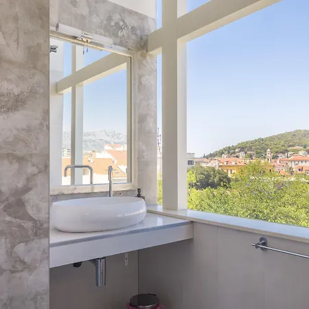 Prima Luce Downtown 4* Σπλιτ