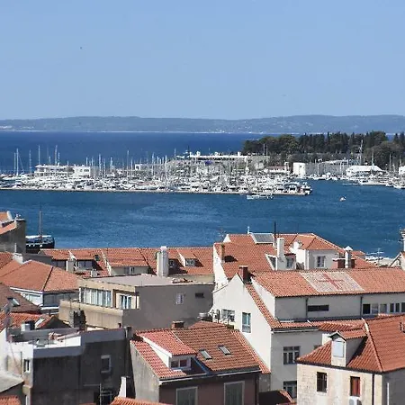 Ξενοδοχείο Prima Luce Downtown 4*