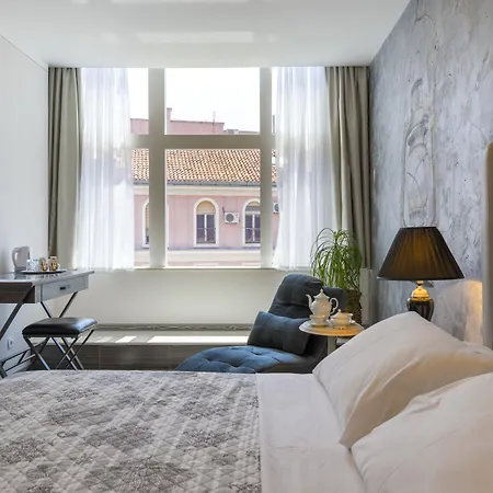 Prima Luce Downtown Отель 4*