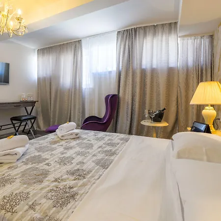 Prima Luce Downtown Отель 4*