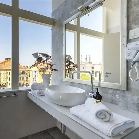 Prima Luce Downtown Hotel 4*